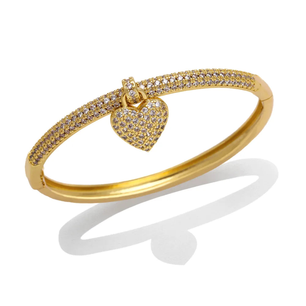L’Étoile Crystal Heart Bangle