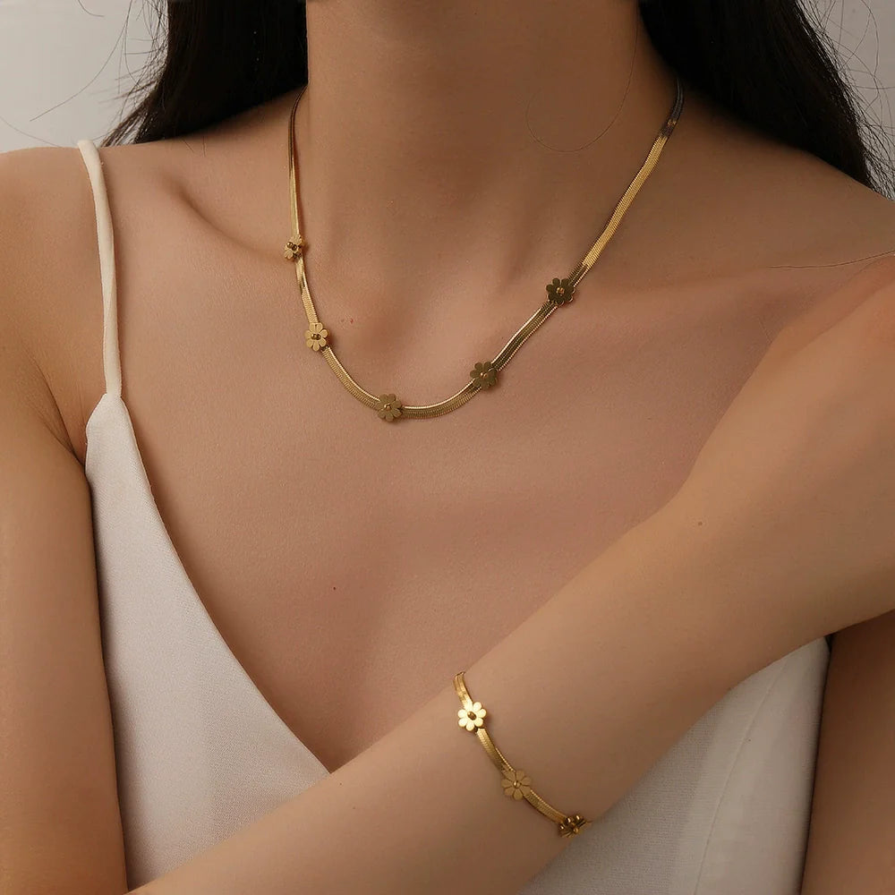 Jewelry Titanium Steel Chrysanthemum Love Water Drops Bell Pattern Necklace Earrings Bracelet Set for Women