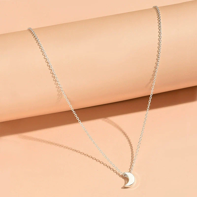 New Fashion Simple Thick Moon Pendant Necklace Retro Geometric Moon Clavicle Chain Women