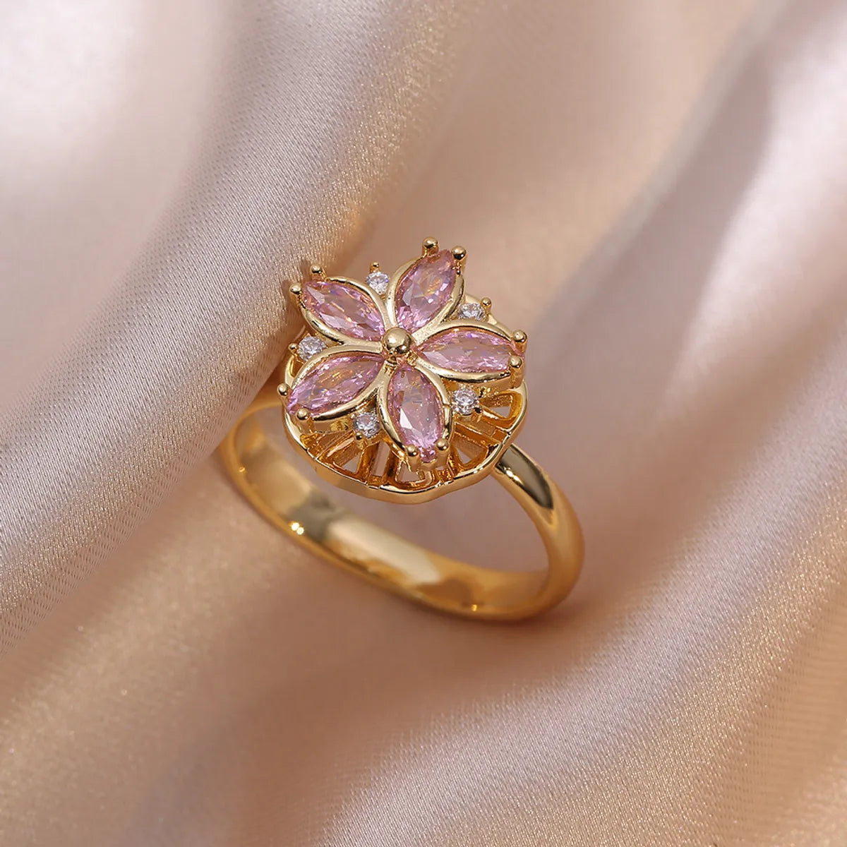 Étoile Bloom Ring