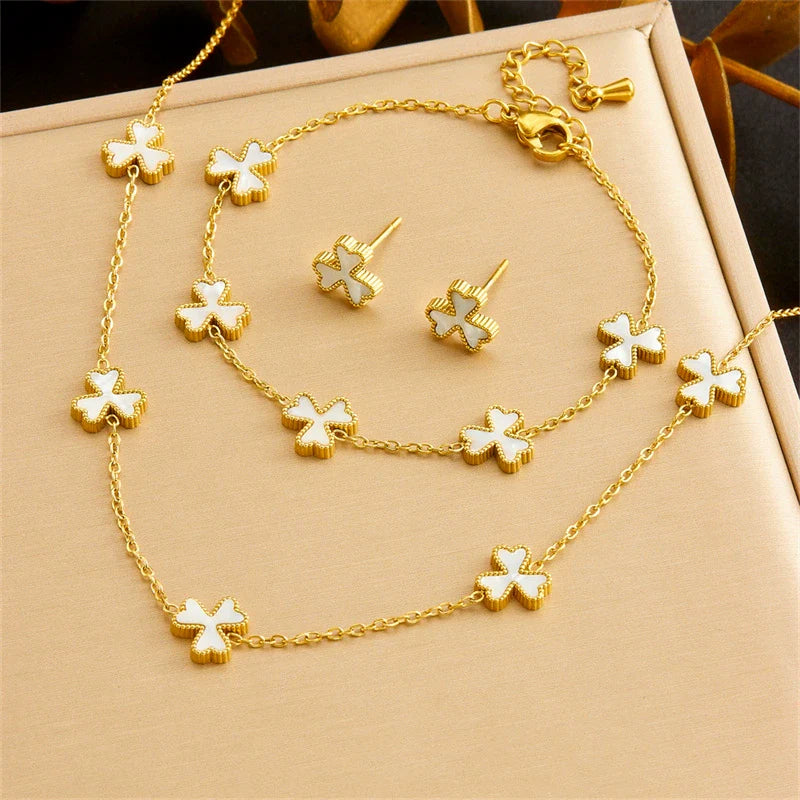 White 3 Leaf Clover Gold Set