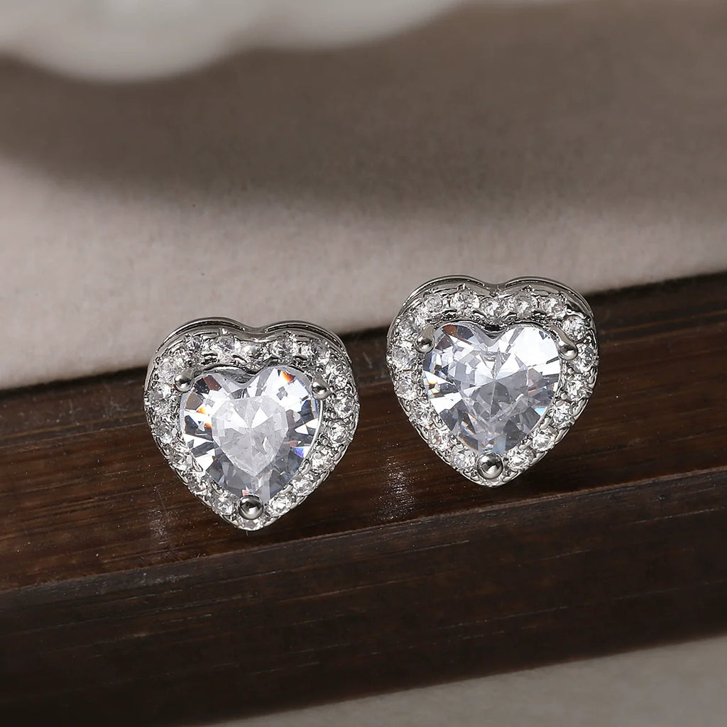 La Étoile Heart Sparkle Studs